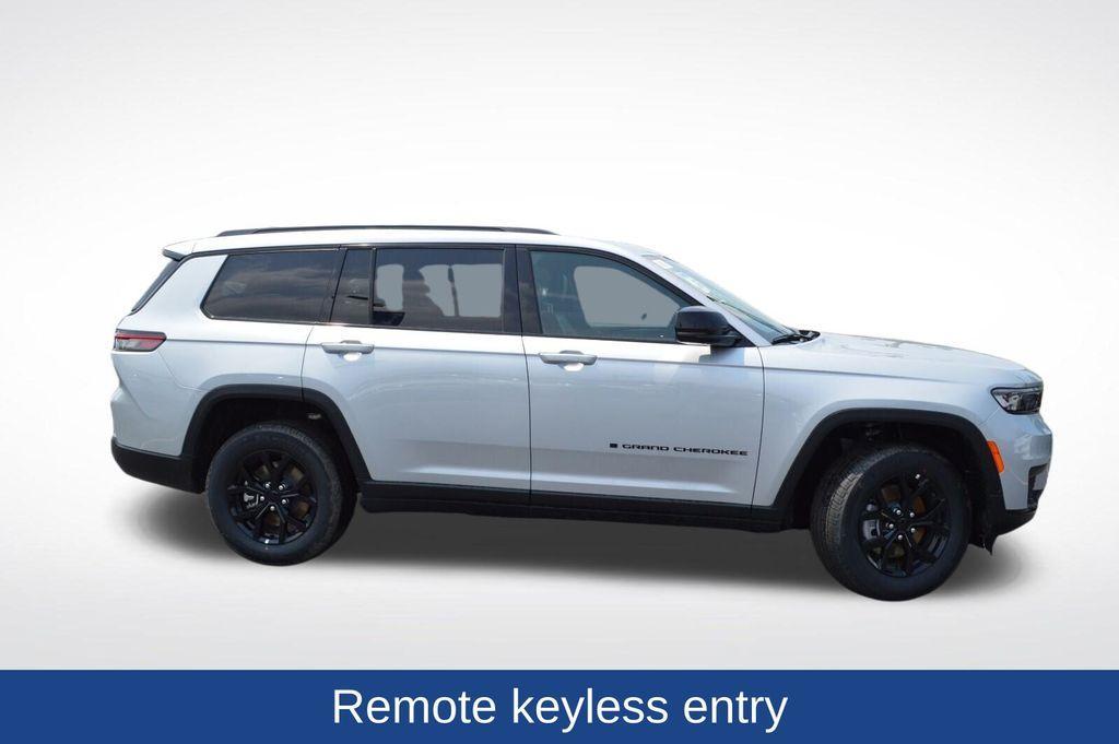 new 2025 Jeep Grand Cherokee L car, priced at $45,840