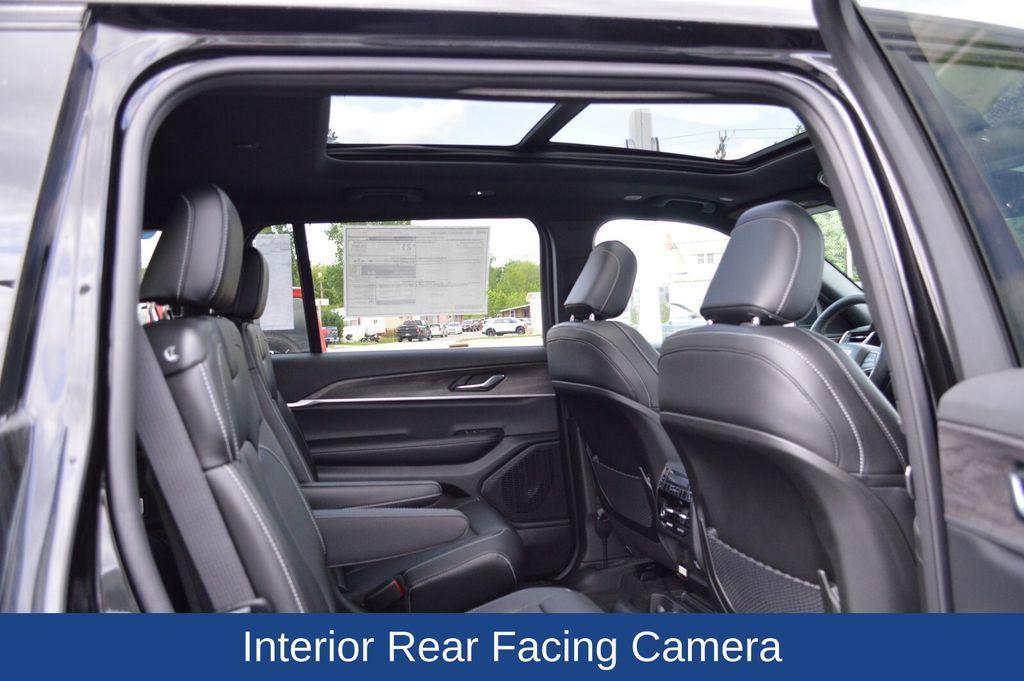 new 2025 Jeep Grand Cherokee L car, priced at $51,950