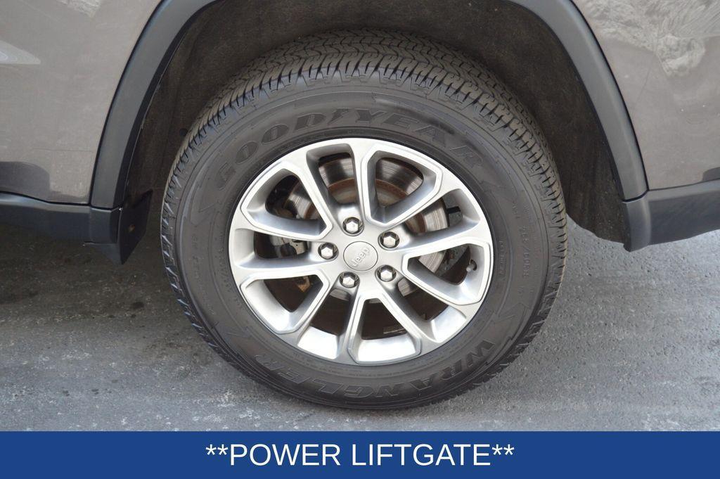 used 2015 Jeep Grand Cherokee car, priced at $16,500