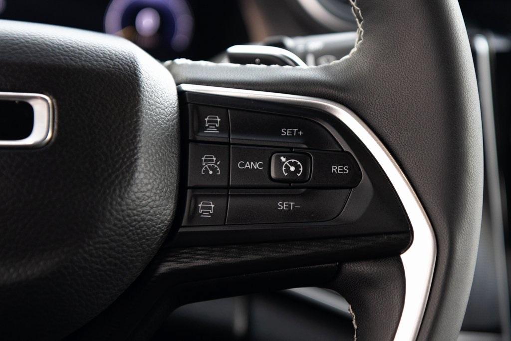 used 2024 Jeep Grand Cherokee car, priced at $37,000