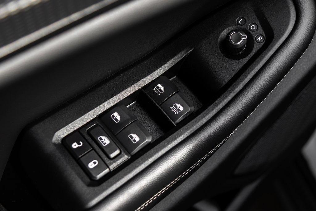used 2024 Jeep Grand Cherokee car, priced at $37,000