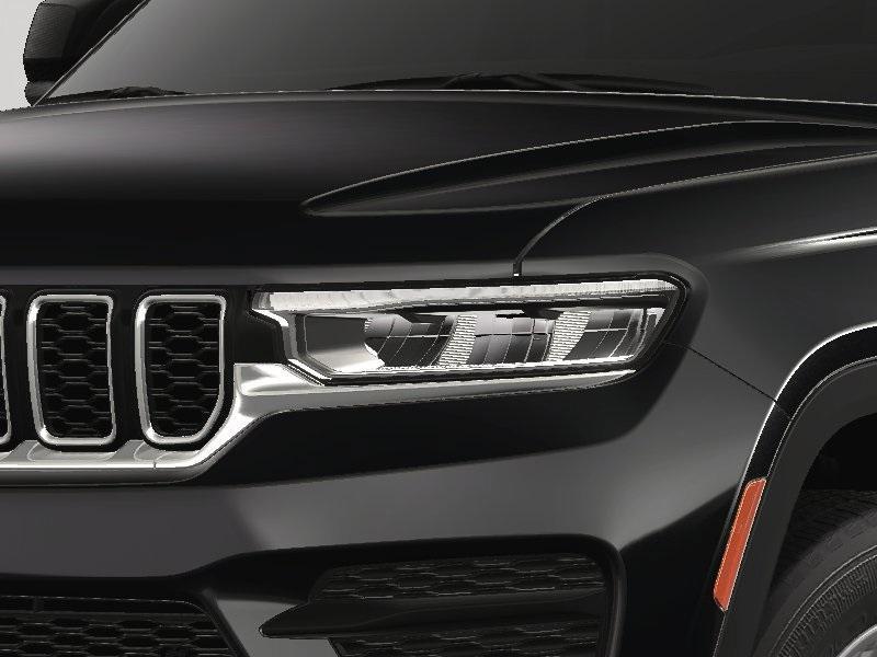 new 2025 Jeep Grand Cherokee car, priced at $43,970