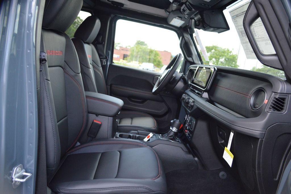 new 2025 Jeep Wrangler car, priced at $69,678