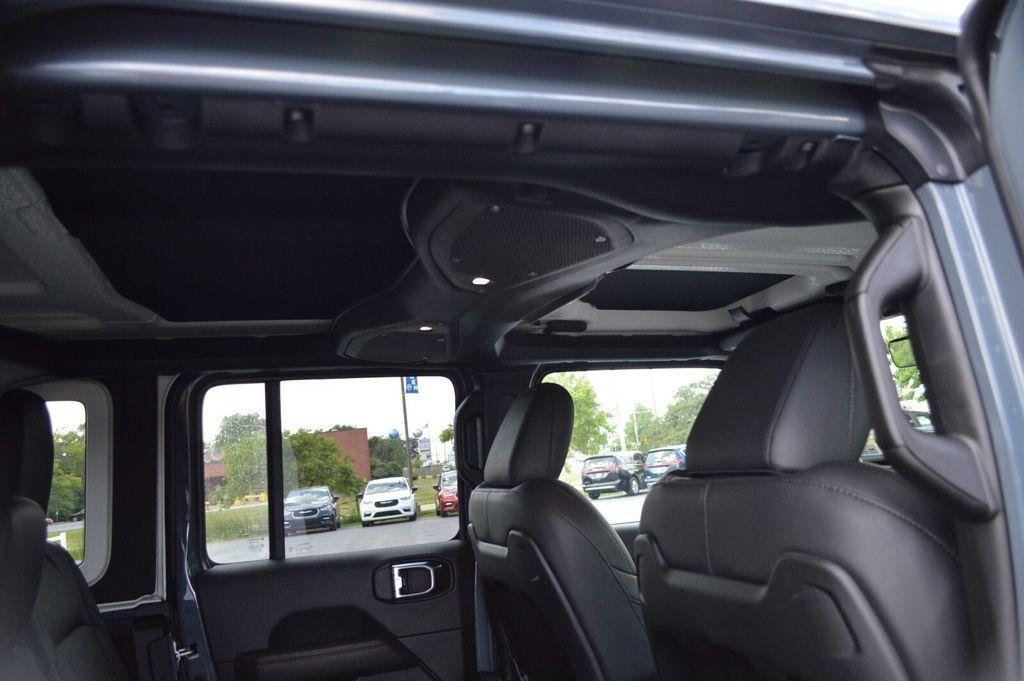 new 2025 Jeep Wrangler car, priced at $69,678