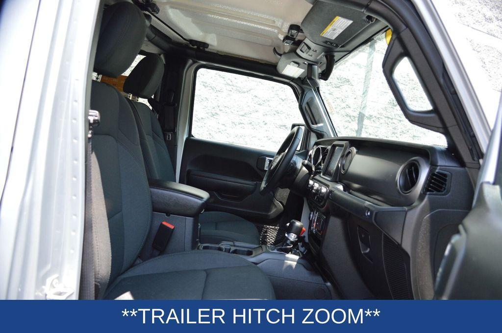 used 2022 Jeep Gladiator car, priced at $32,998
