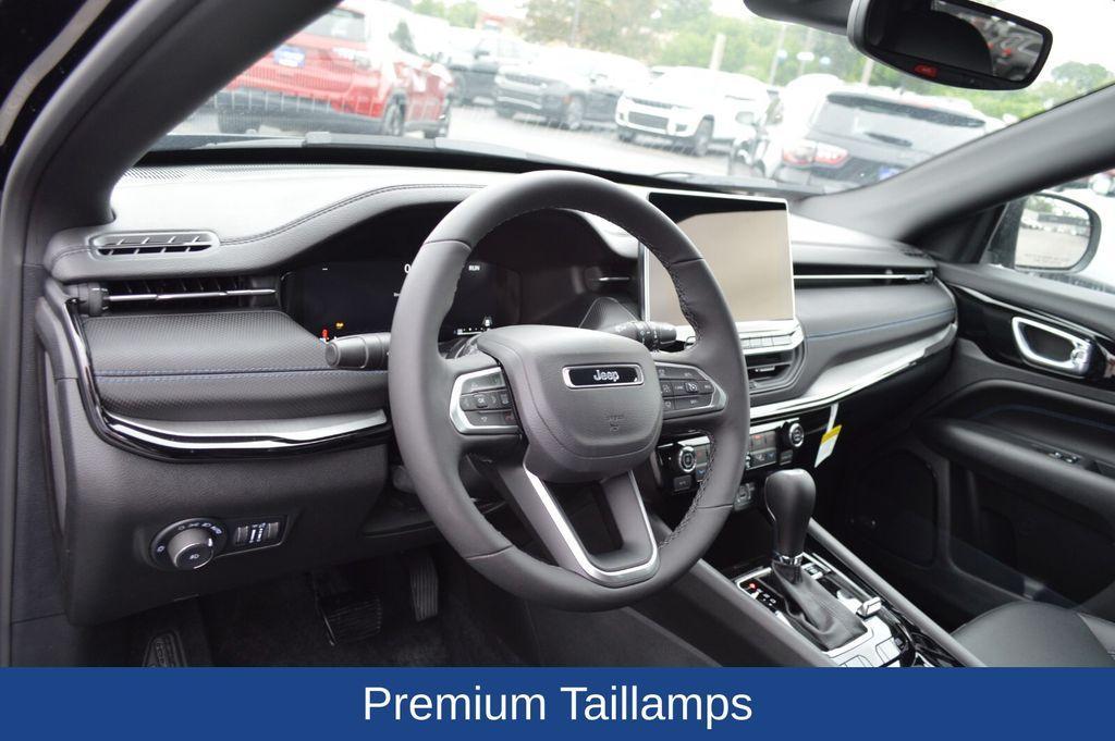 new 2025 Jeep Compass car, priced at $33,547