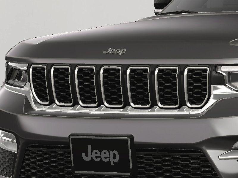 new 2025 Jeep Grand Cherokee car, priced at $43,331
