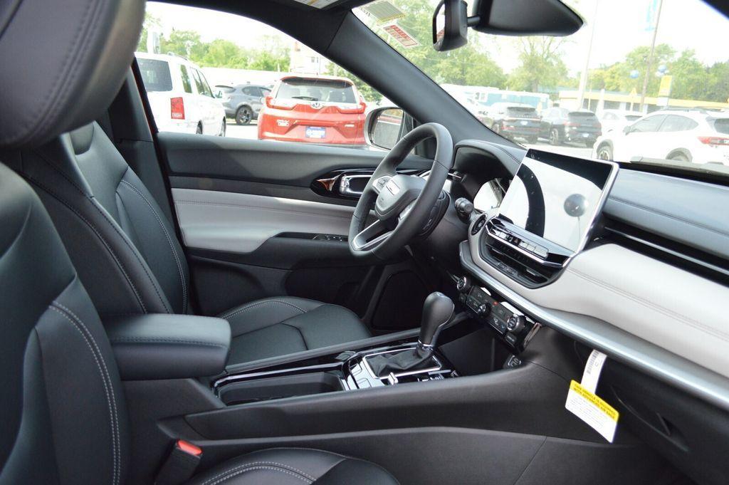 new 2025 Jeep Compass car, priced at $30,375