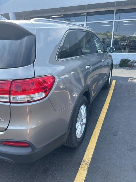 used 2018 Kia Sorento car, priced at $8,889