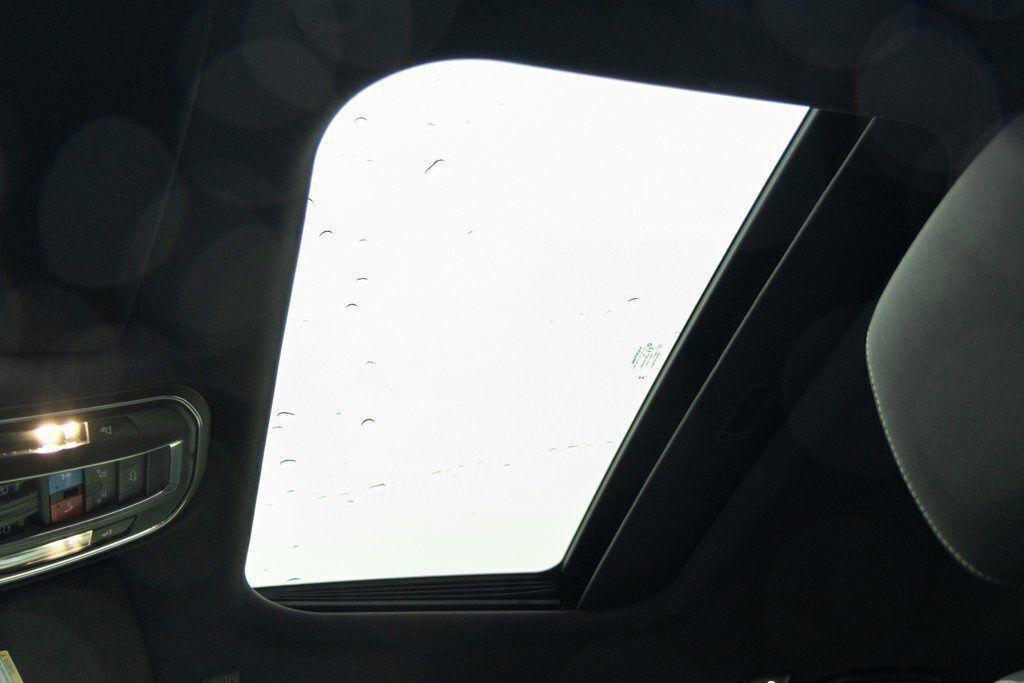 used 2024 Jeep Grand Cherokee car, priced at $33,875
