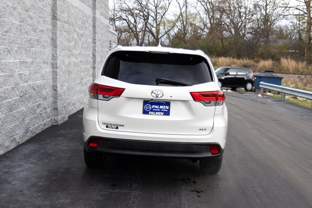 used 2018 Toyota Highlander car, priced at $22,449