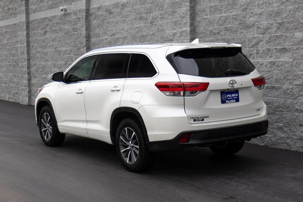 used 2018 Toyota Highlander car, priced at $22,449