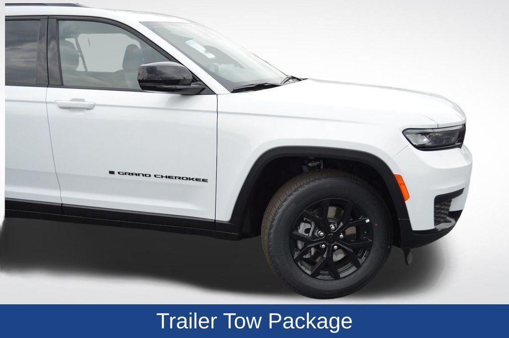 new 2025 Jeep Grand Cherokee L car, priced at $45,682