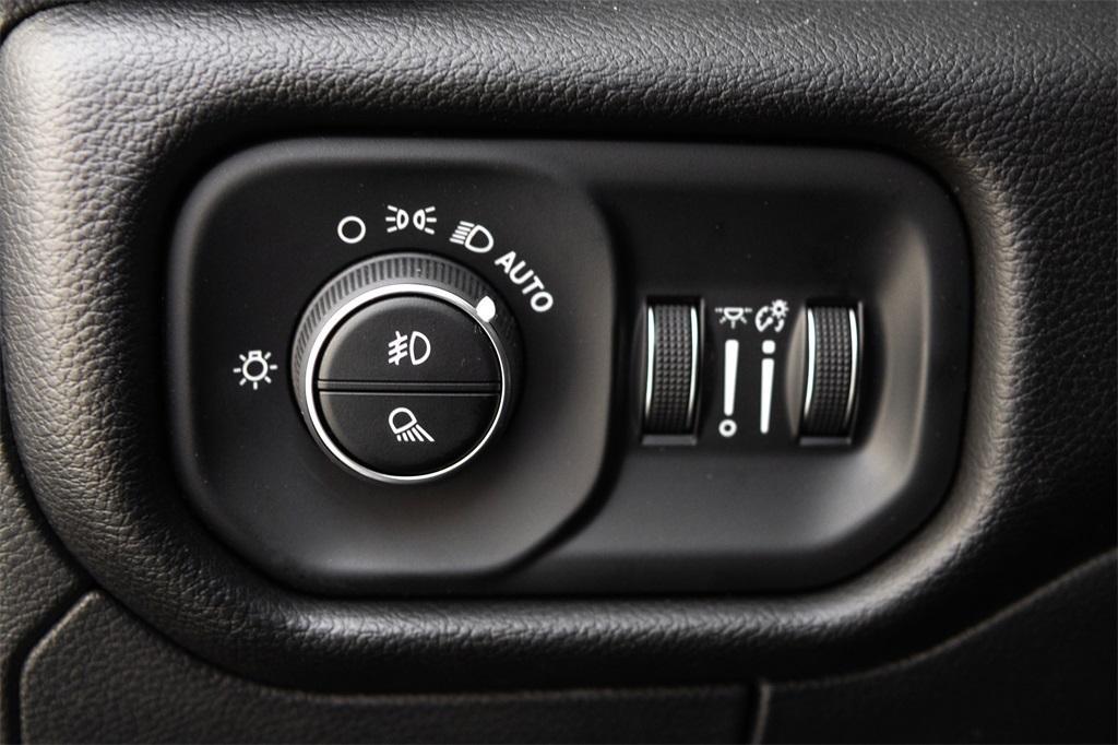 new 2025 Ram 1500 car, priced at $66,275