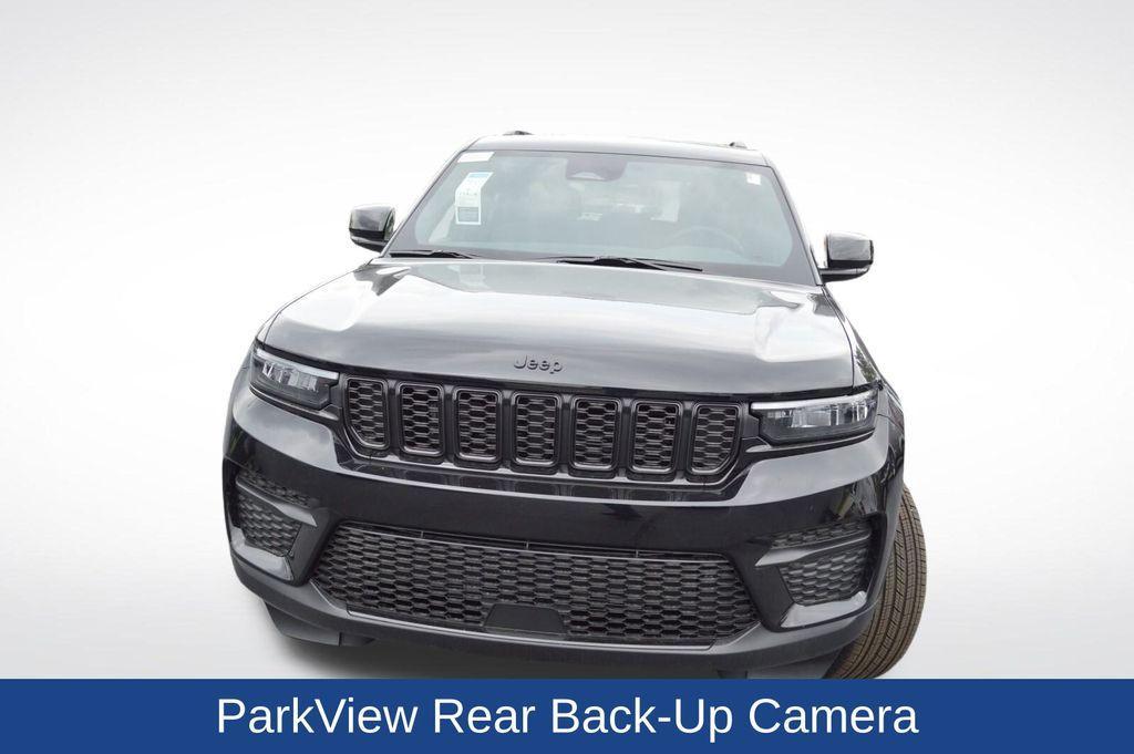 new 2025 Jeep Grand Cherokee car, priced at $46,725