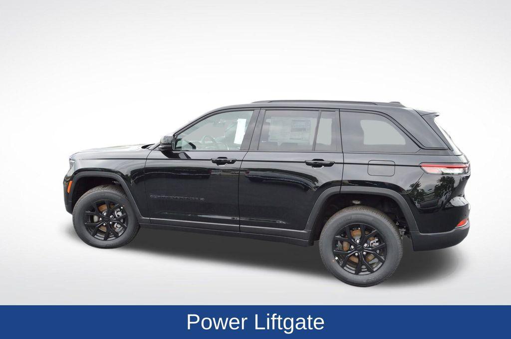 new 2025 Jeep Grand Cherokee car, priced at $46,725