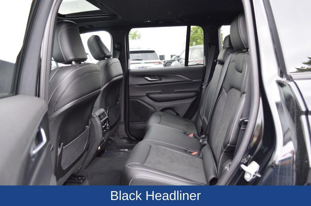 new 2025 Jeep Grand Cherokee car, priced at $46,725