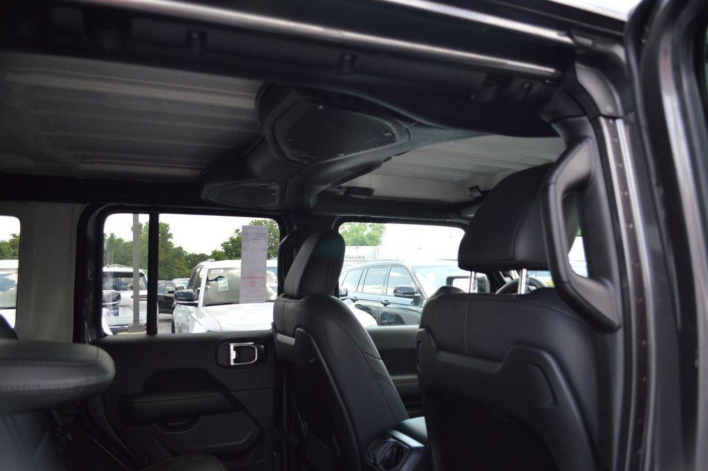 new 2025 Jeep Wrangler car, priced at $57,660
