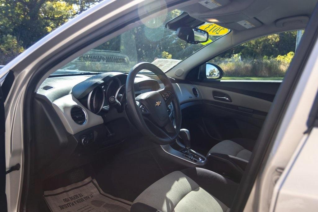 used 2013 Chevrolet Cruze car, priced at $7,500