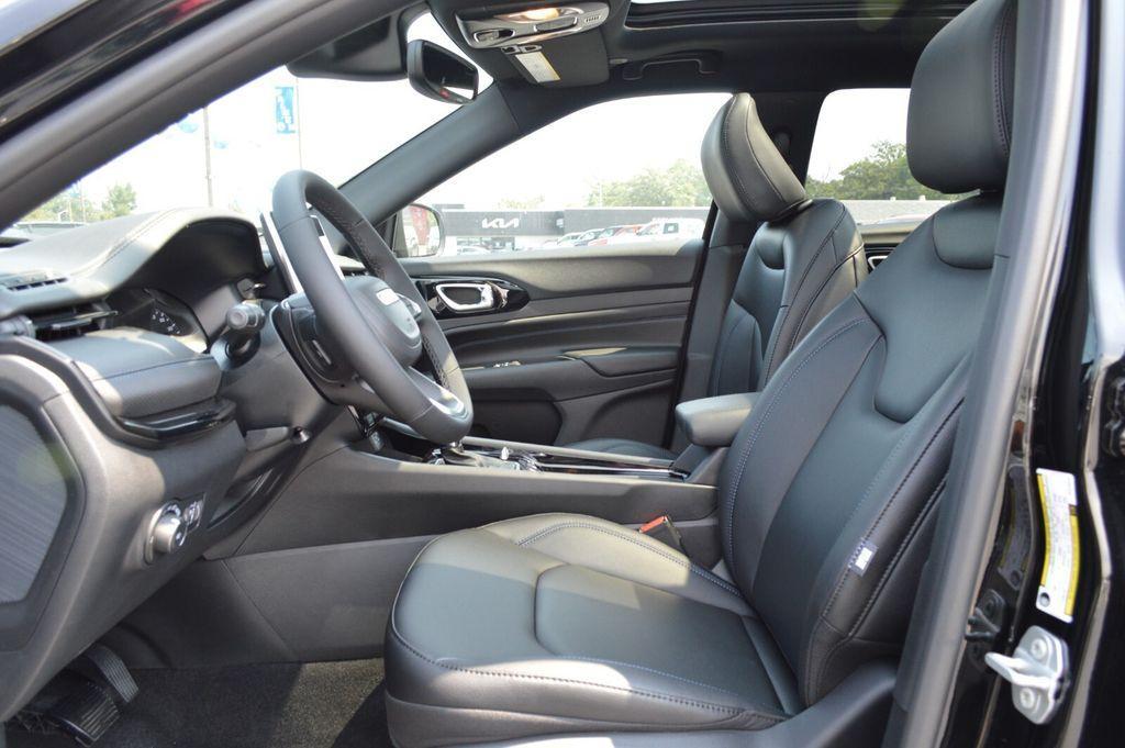 new 2025 Jeep Compass car, priced at $39,105
