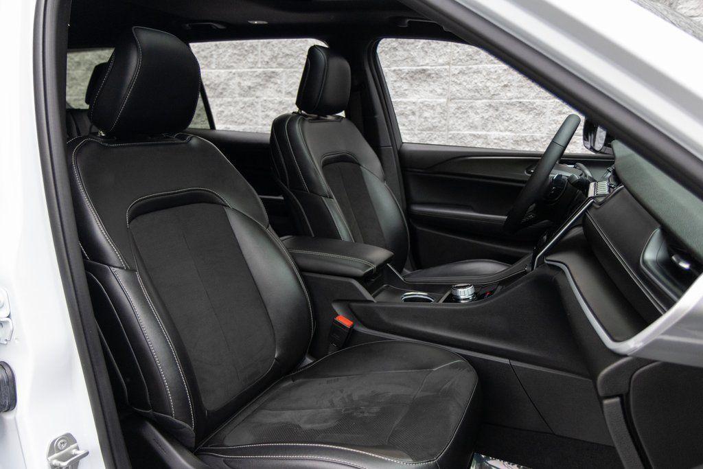 used 2024 Jeep Grand Cherokee L car, priced at $40,997