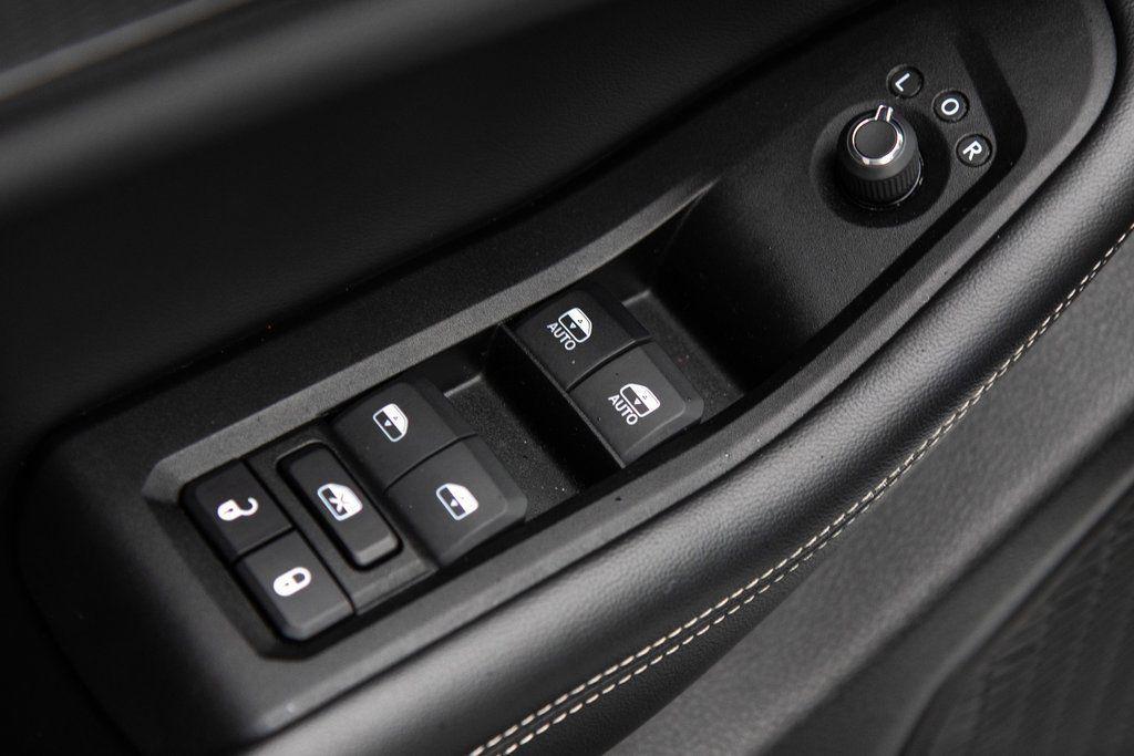 used 2024 Jeep Grand Cherokee L car, priced at $40,997