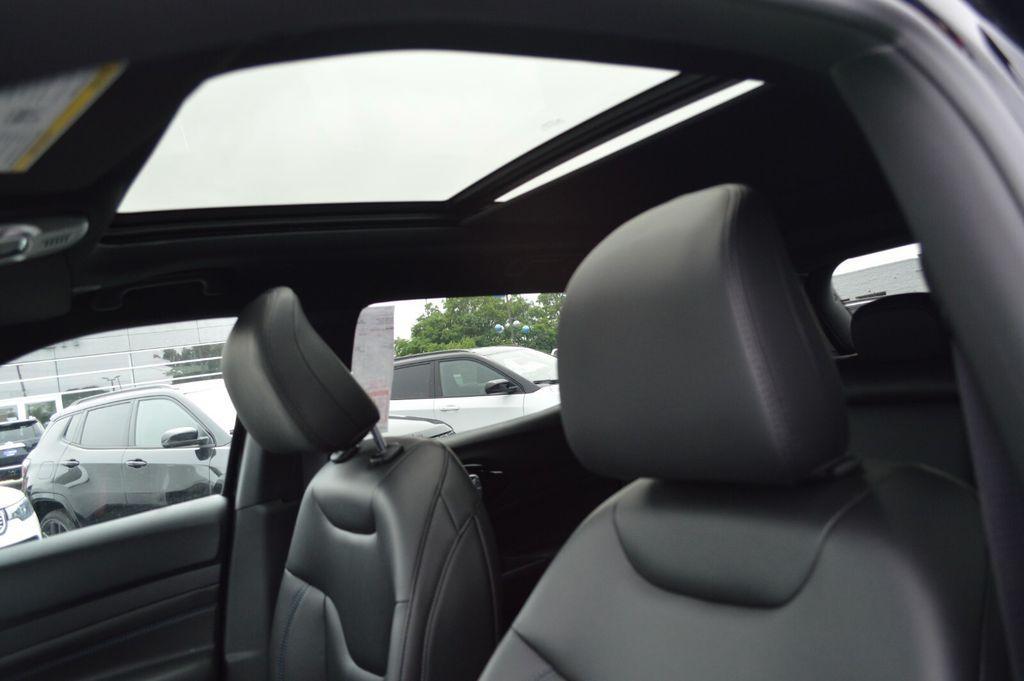 new 2025 Jeep Compass car, priced at $36,105