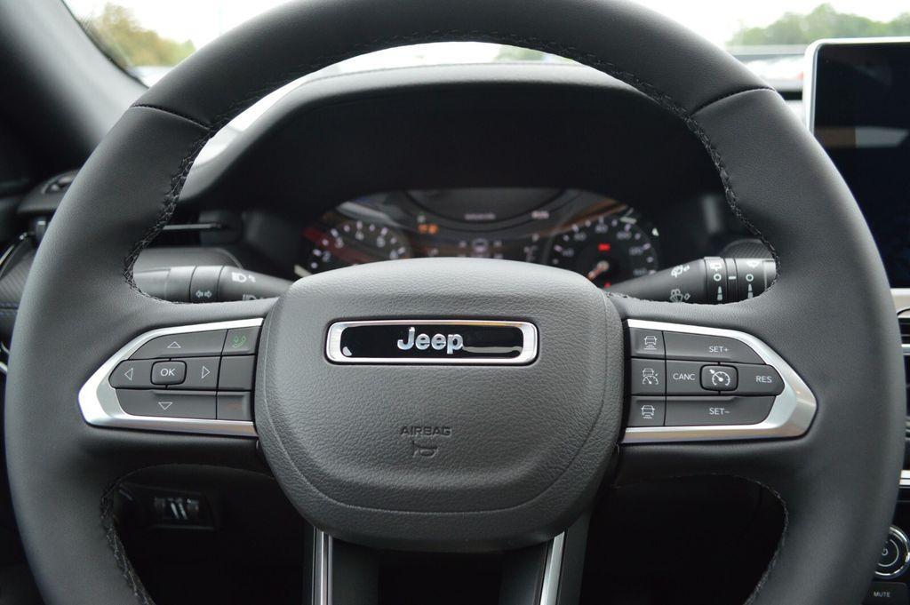 new 2025 Jeep Compass car, priced at $36,105