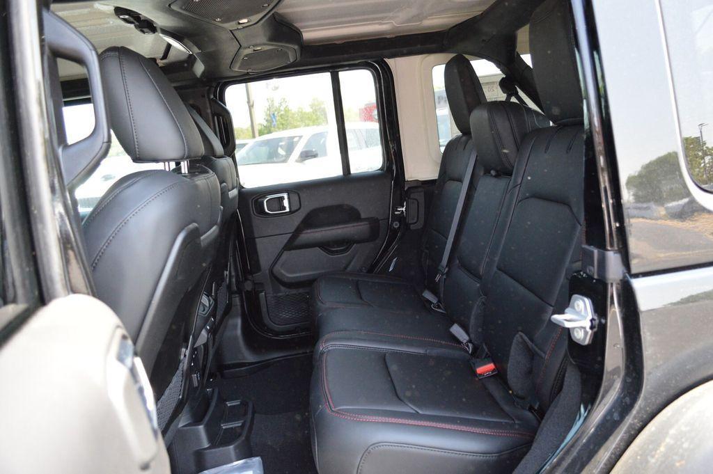 new 2025 Jeep Wrangler car, priced at $61,195