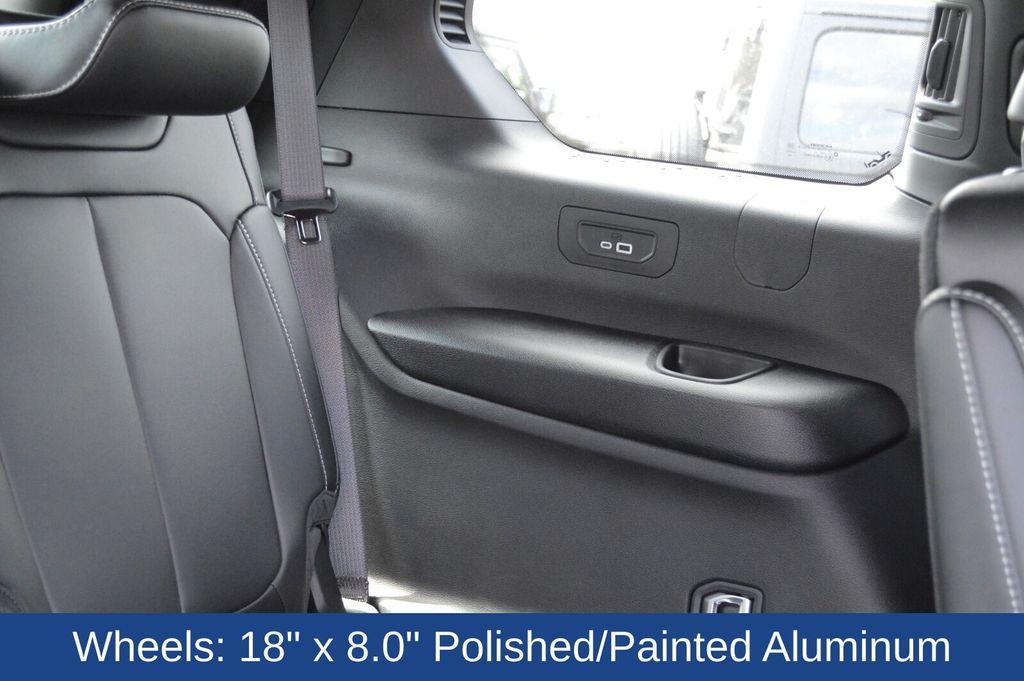 new 2025 Jeep Grand Cherokee L car, priced at $48,483