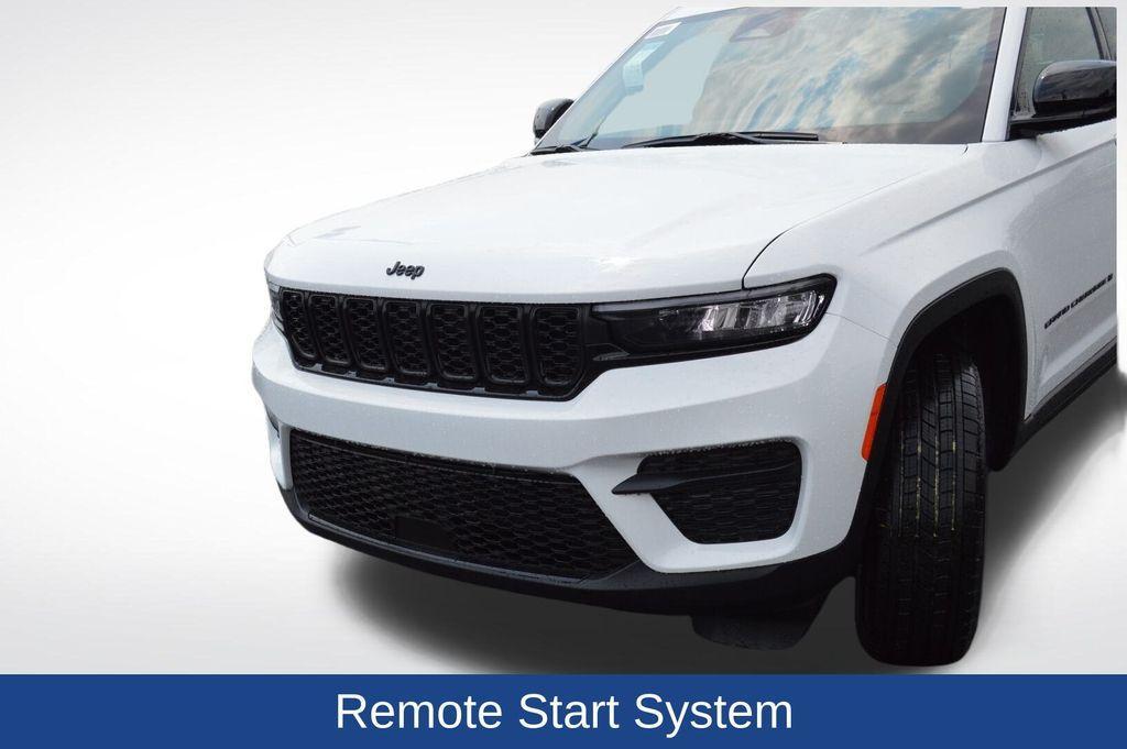 new 2025 Jeep Grand Cherokee car, priced at $44,245