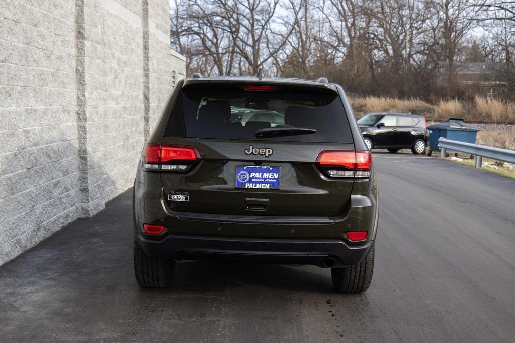 used 2016 Jeep Grand Cherokee car, priced at $18,200