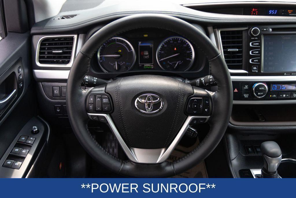 used 2019 Toyota Highlander Hybrid car, priced at $35,700