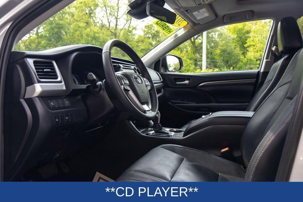 used 2019 Toyota Highlander Hybrid car, priced at $35,700