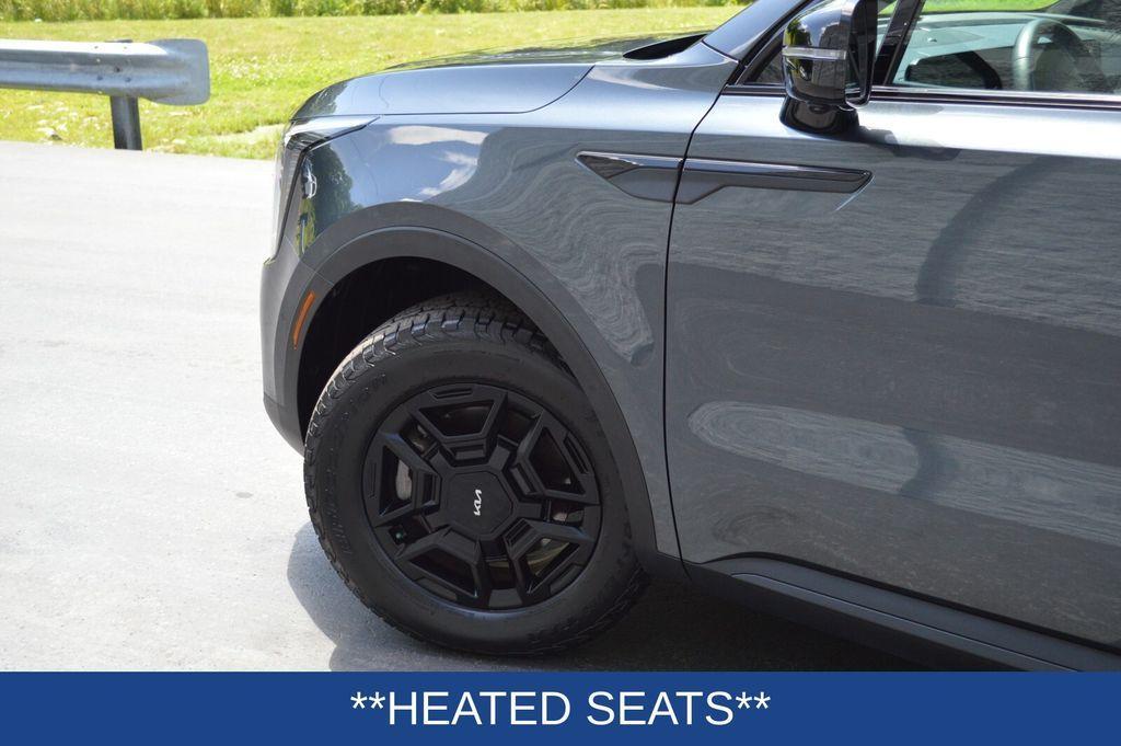 used 2024 Kia Sorento car, priced at $39,000
