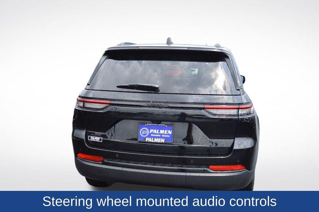 new 2025 Jeep Grand Cherokee car, priced at $44,624