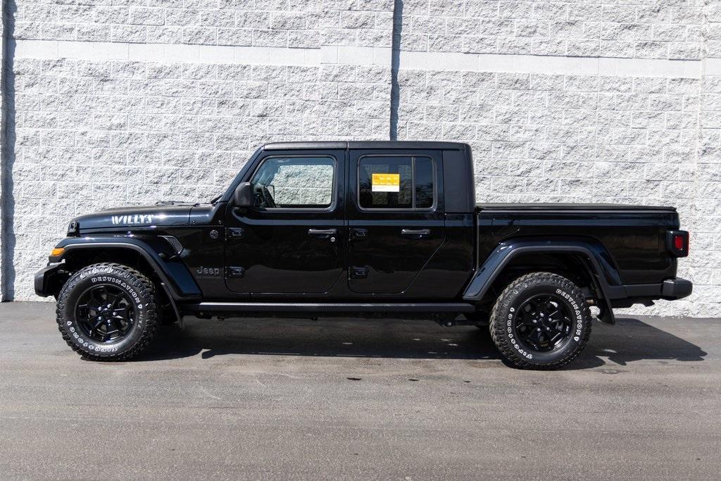 used 2021 Jeep Gladiator car, priced at $32,700