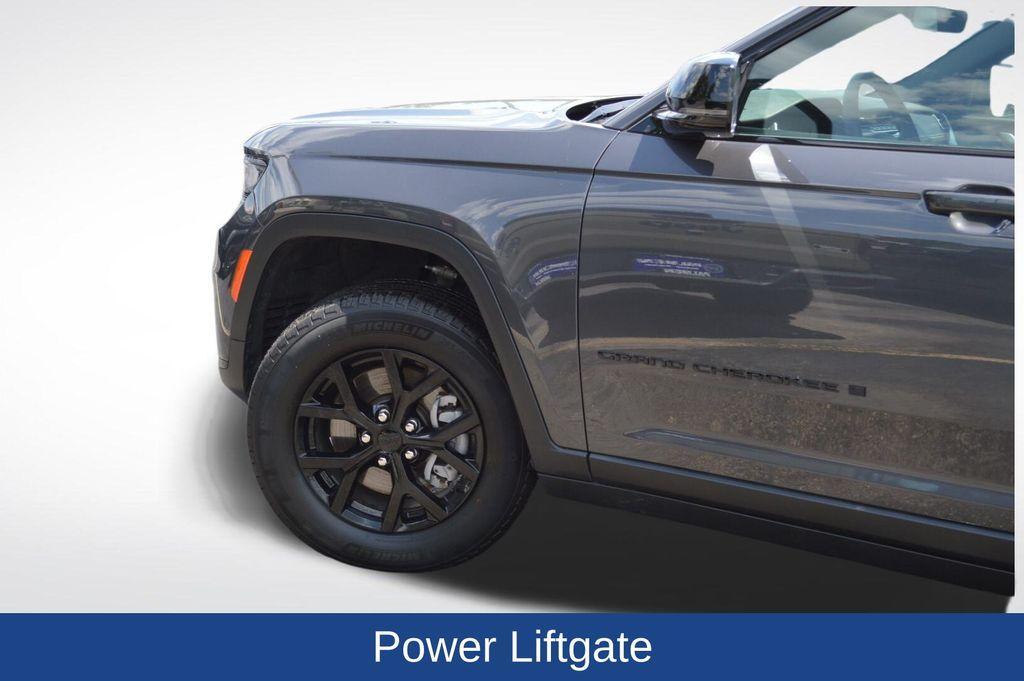 new 2025 Jeep Grand Cherokee L car, priced at $46,544