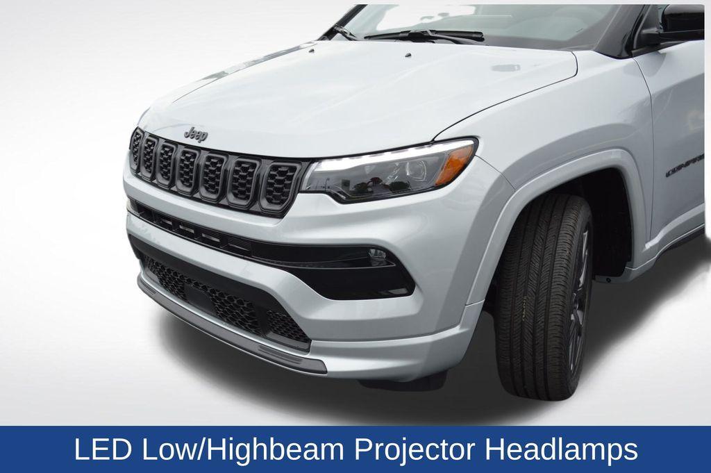 new 2025 Jeep Compass car, priced at $33,547