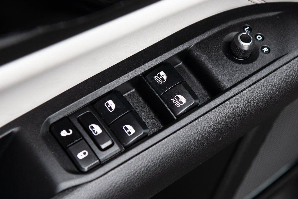 used 2023 Jeep Compass car, priced at $27,900