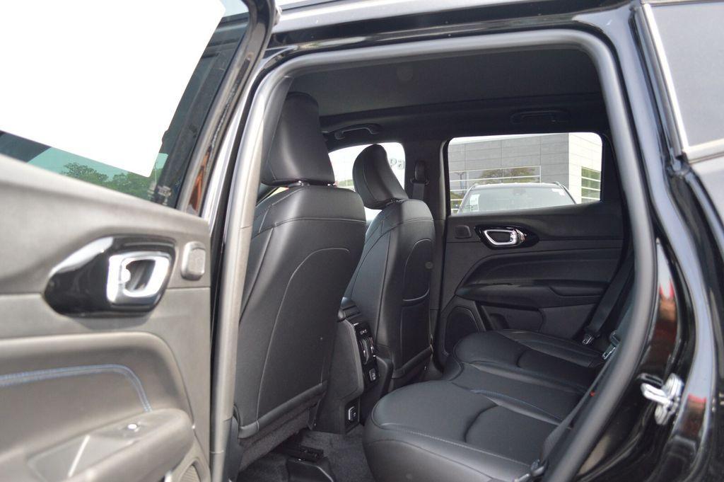 new 2025 Jeep Compass car, priced at $33,547