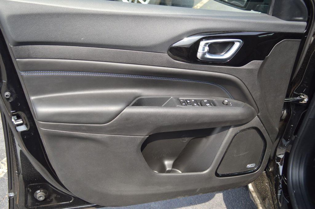 new 2025 Jeep Compass car, priced at $33,547