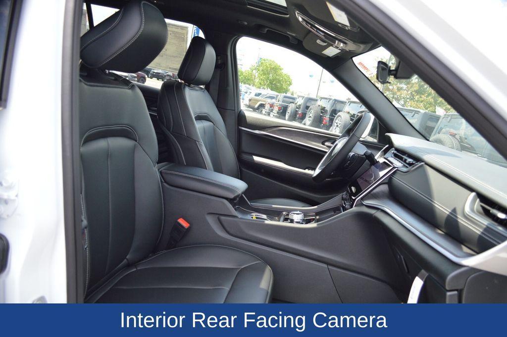 new 2025 Jeep Grand Cherokee L car, priced at $47,924