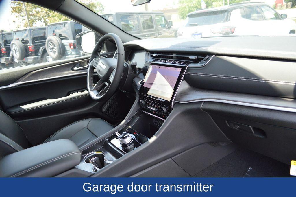 new 2025 Jeep Grand Cherokee L car, priced at $47,924
