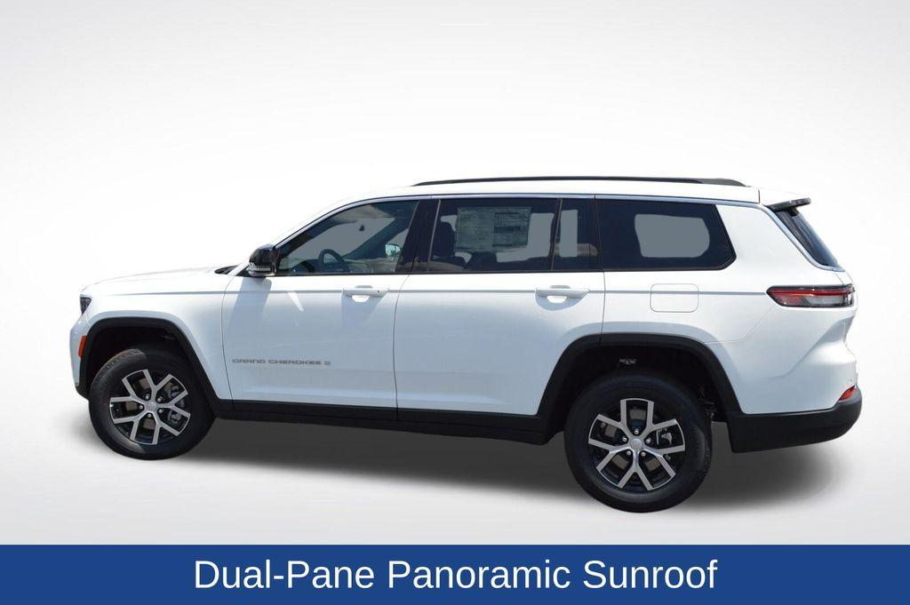 new 2025 Jeep Grand Cherokee L car, priced at $47,924