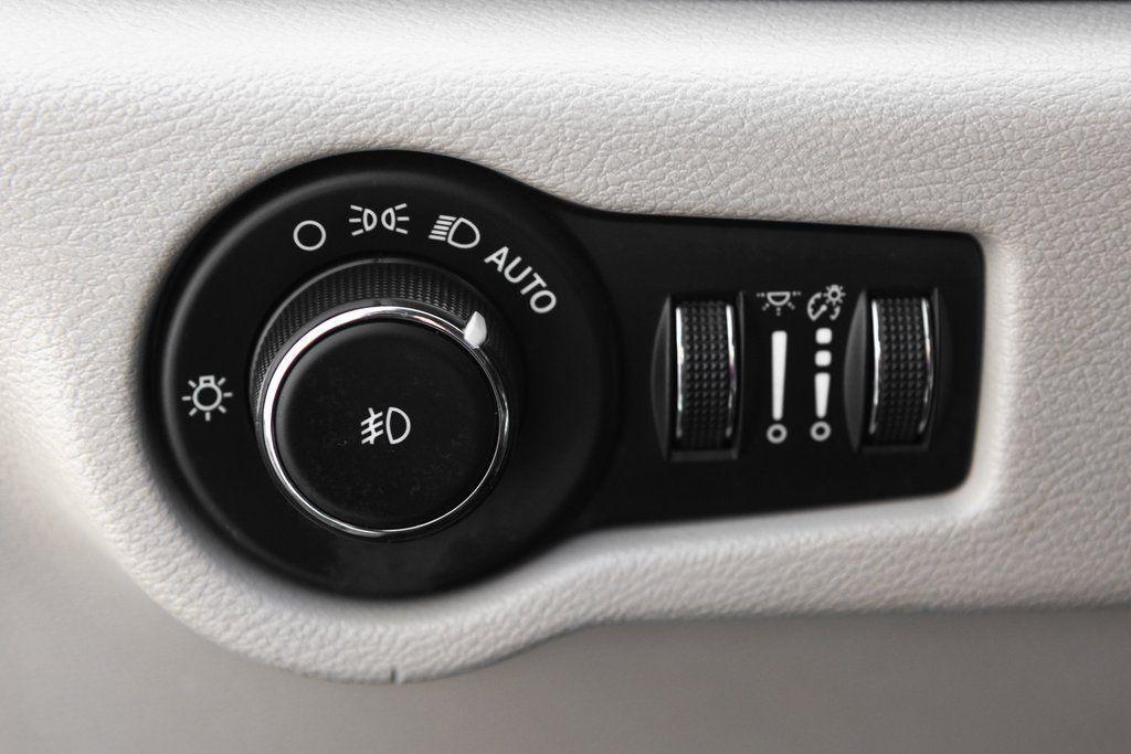 used 2023 Chrysler Pacifica car, priced at $25,900