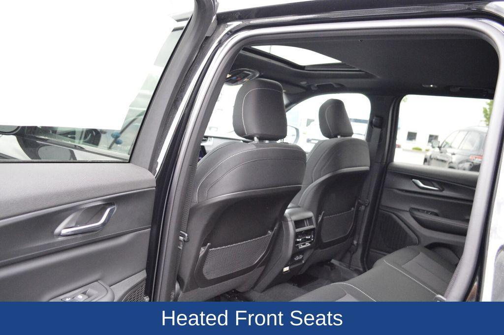 new 2025 Jeep Grand Cherokee car, priced at $41,211