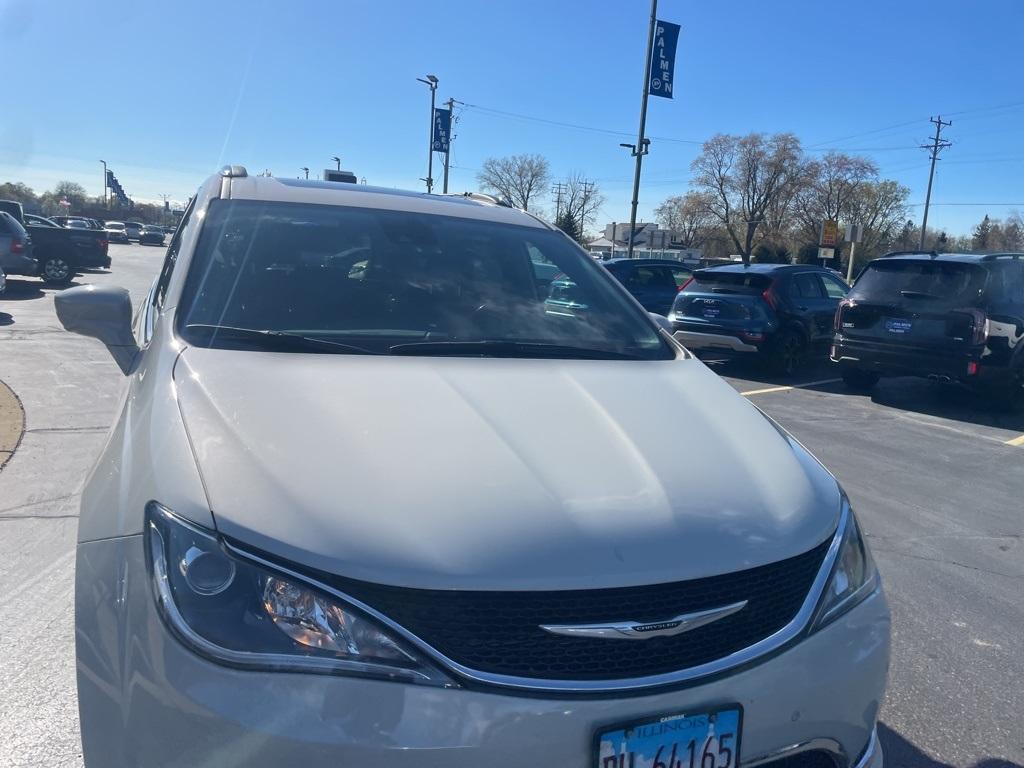 used 2020 Chrysler Pacifica car, priced at $23,998