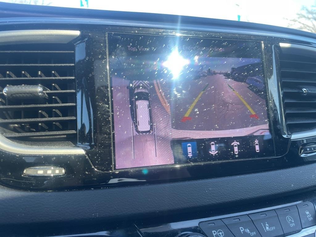 used 2020 Chrysler Pacifica car, priced at $23,998