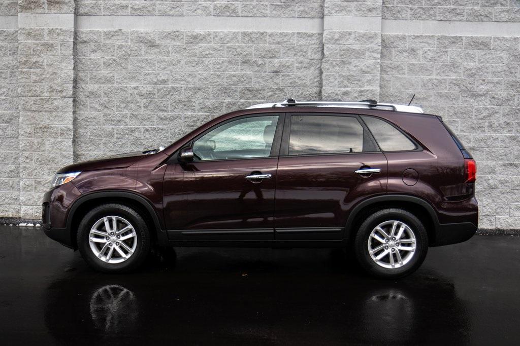 used 2014 Kia Sorento car, priced at $8,900